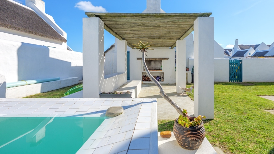 6 Bedroom Property for Sale in Struisbaai Western Cape